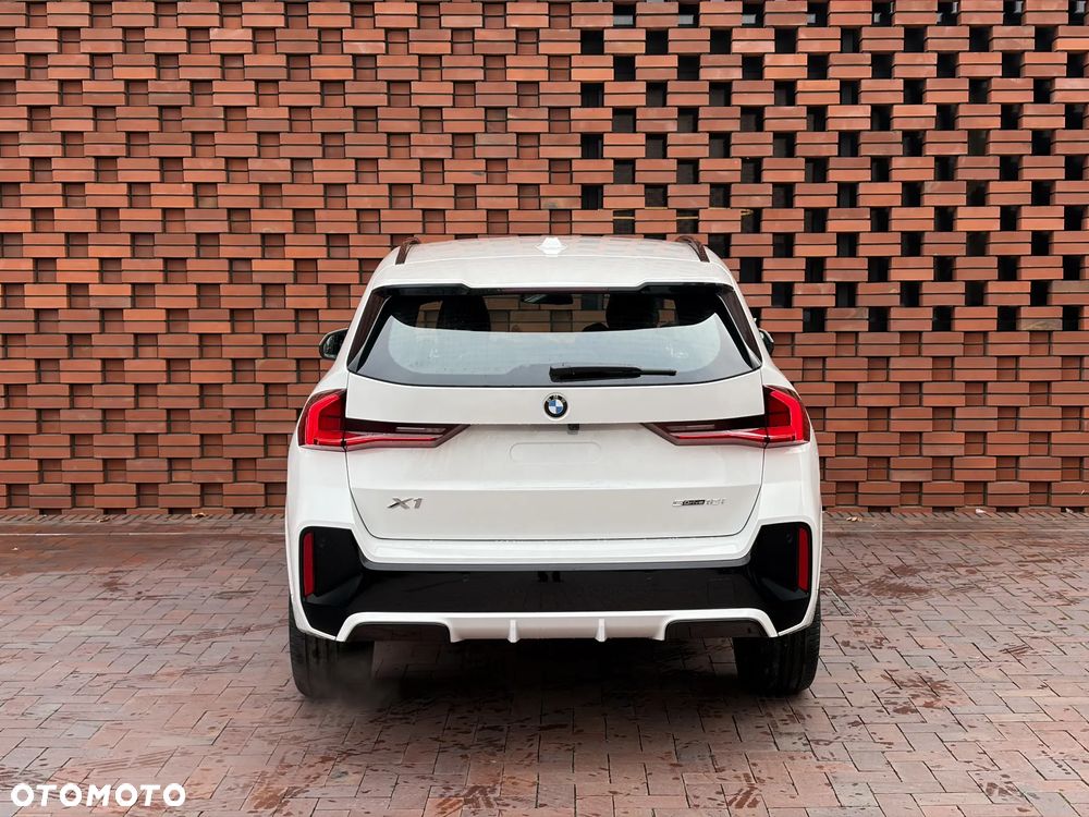 BMW X1 sDrive18i sport - 8