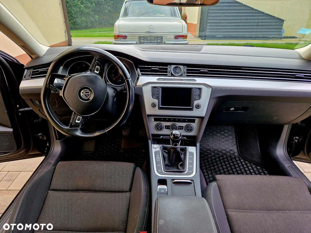 Volkswagen Passat 2.0 TDI (BlueMotion Technology) Comfortline - 12
