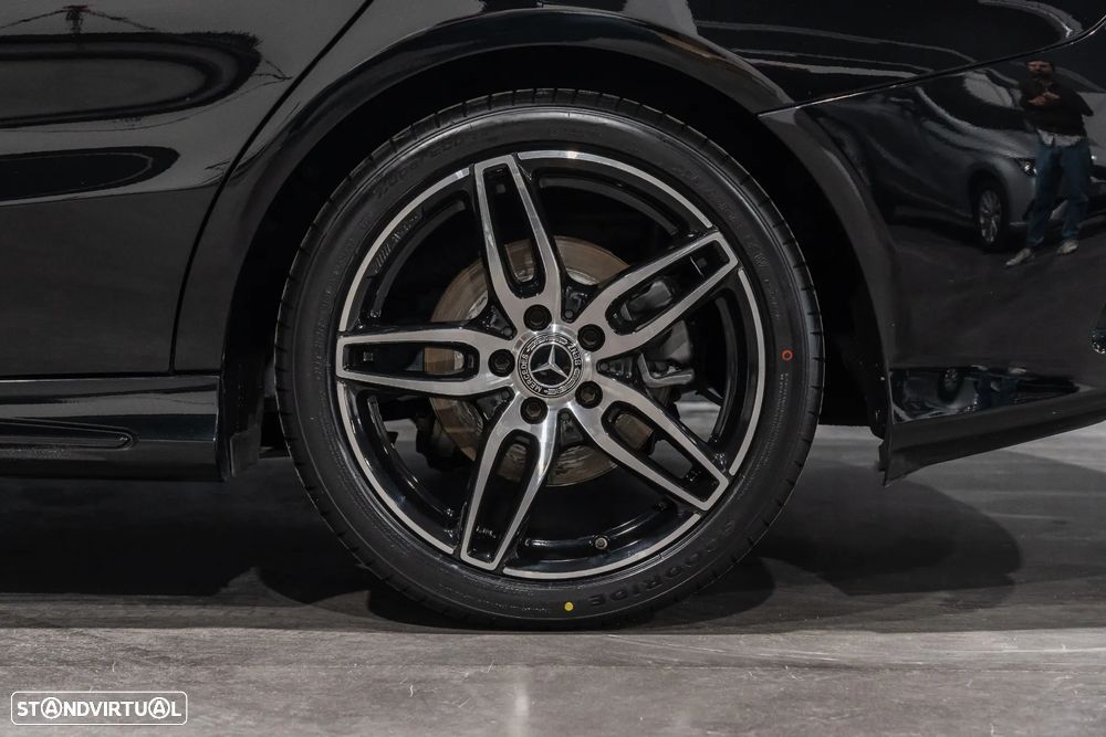 Mercedes-Benz CLA 200 d Shooting Brake AMG Line - 31