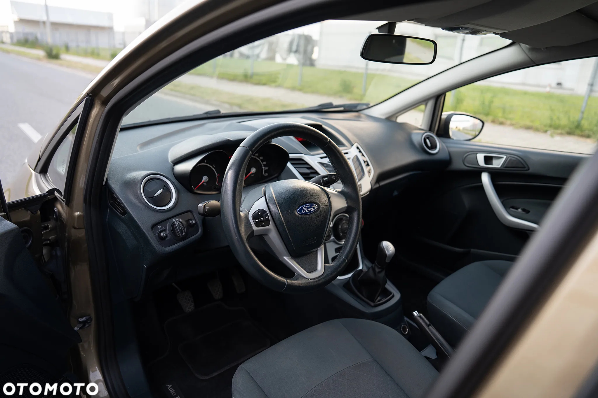 Ford Fiesta 1.4 Trend - 10