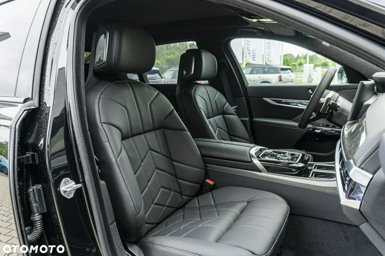 BMW Seria 7 - 21