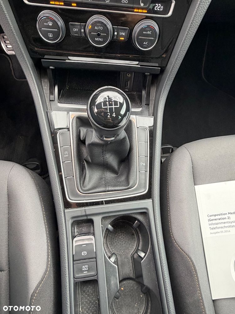 Volkswagen Golf - 19