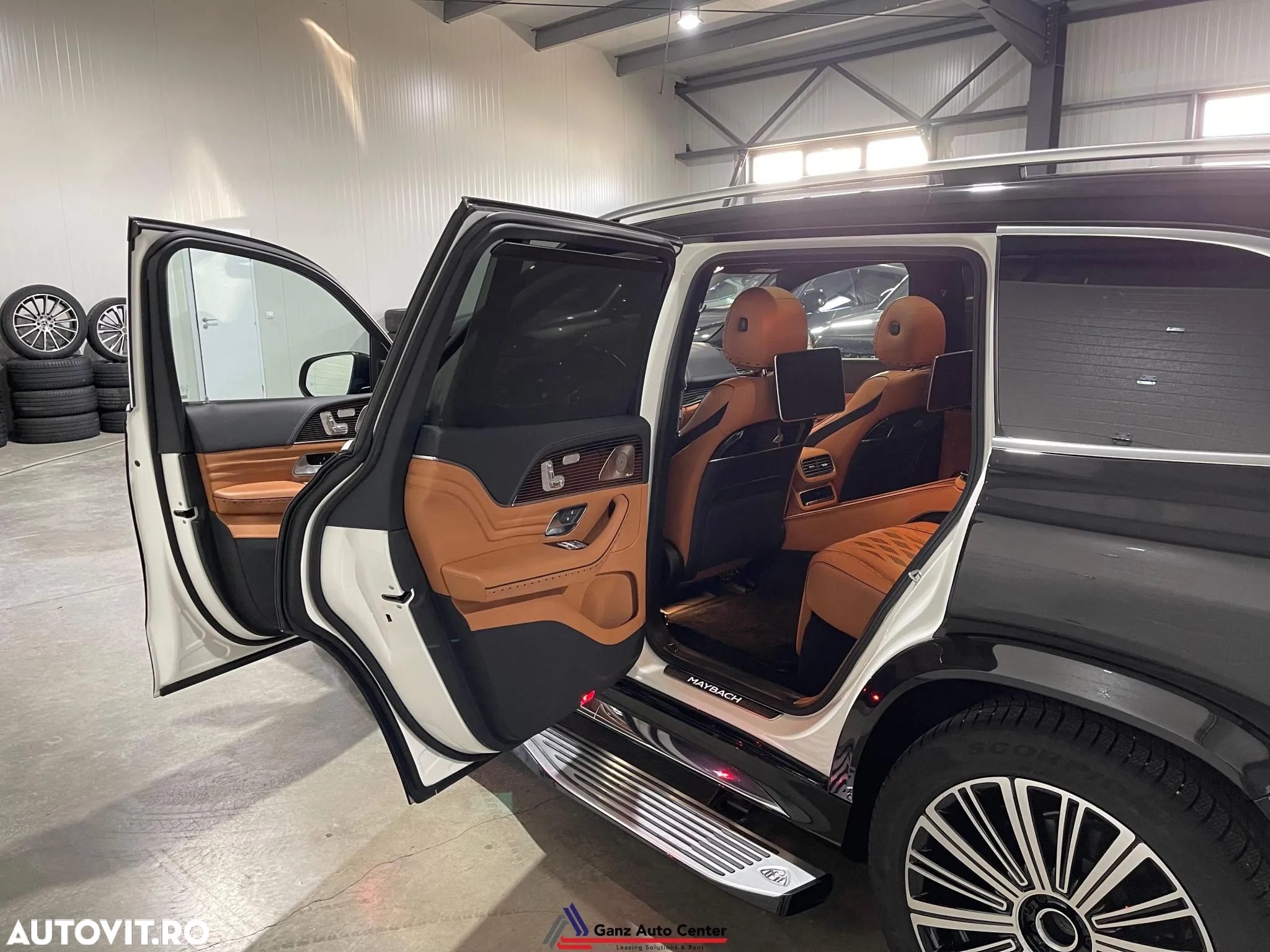 Mercedes-Benz GLS Maybach 600 4Matic 9G-TRONIC - 39