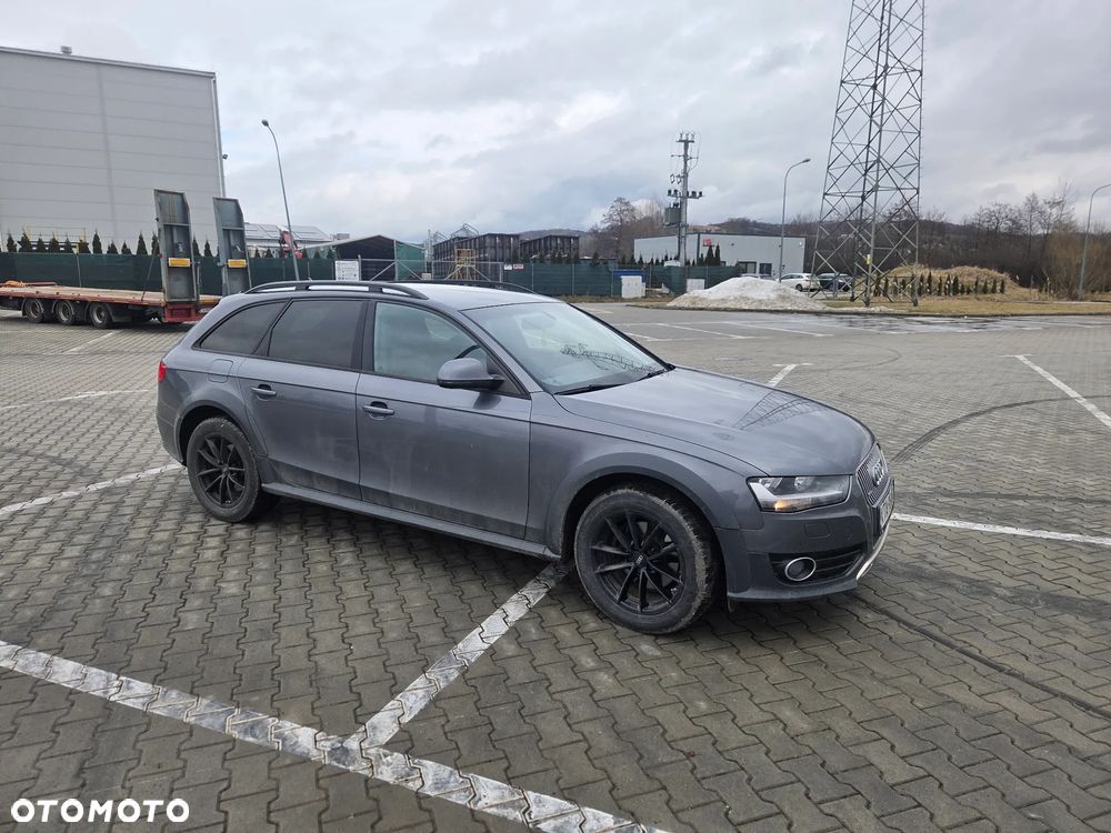 Audi A4 Allroad 2.0 TDI DPF S tronic - 4