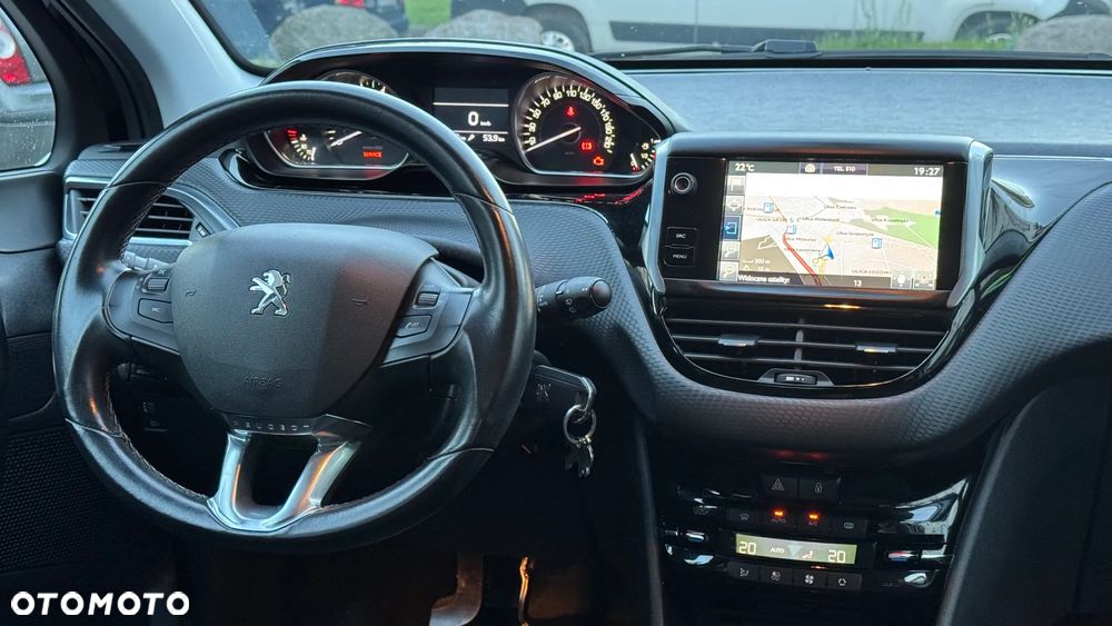 Peugeot 208 1.2 PureTech Allure S&S - 17