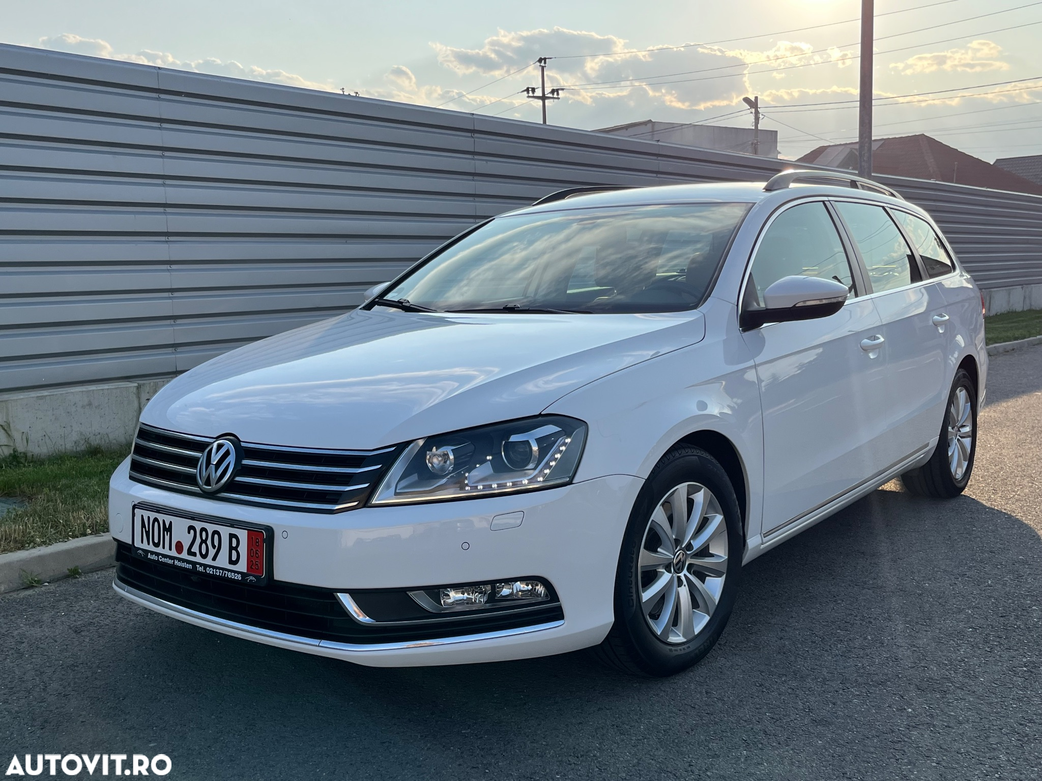 Volkswagen Passat Variant 2.0 TDI DPF DSG Individual - 16
