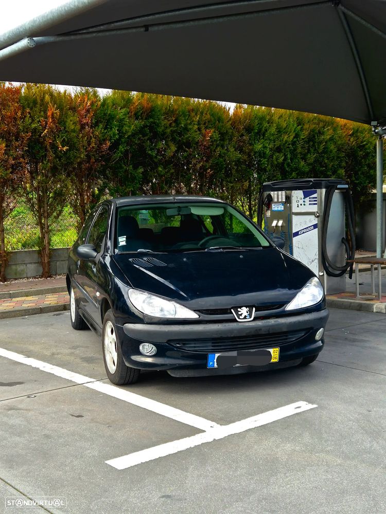 Peugeot 206 1.1 XT - 1