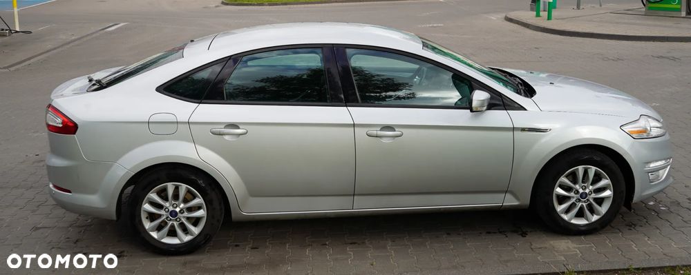 Ford Mondeo 1.6 T Gold X Plus - 10