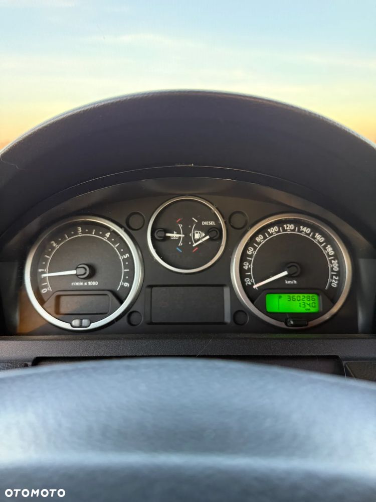 Land Rover Discovery - 8