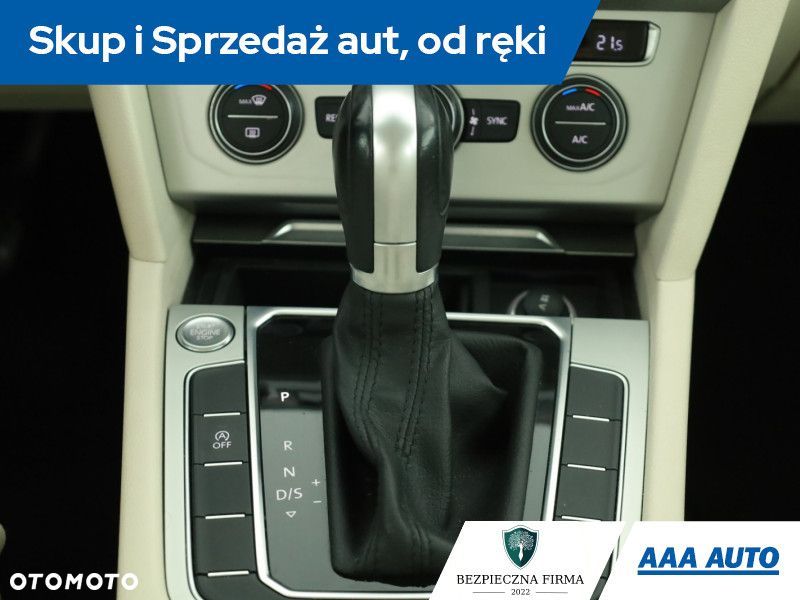 Volkswagen Passat Variant - 15