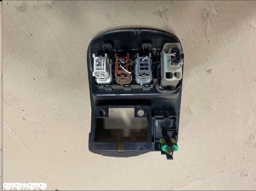 8200028150 panel przełączników renault espace IV 4 lift - 2