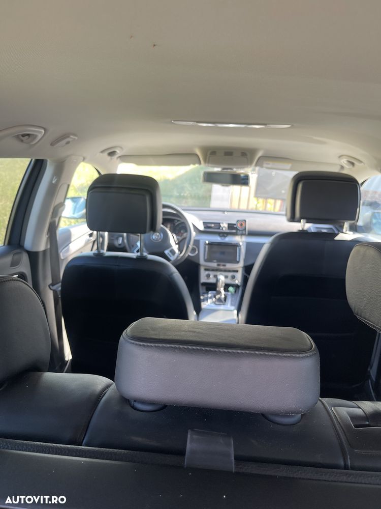 Volkswagen Passat 2.0 TDI DSG BlueMotion Technology R-Line - 12