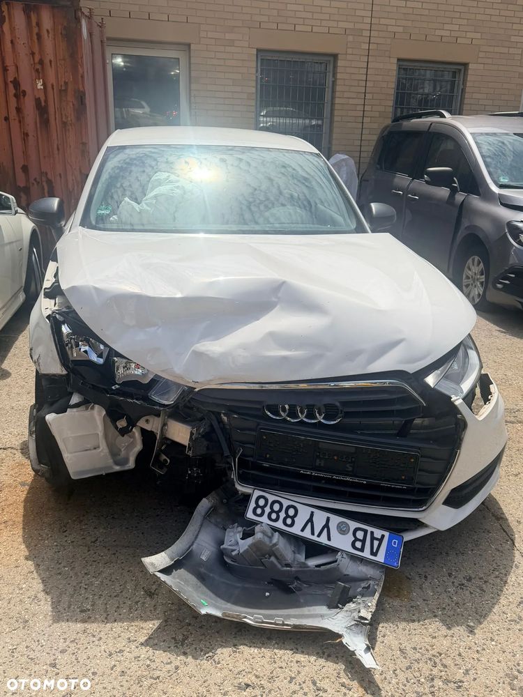 Audi A1 Sportback 1.0 TFSI ultra S tronic - 15