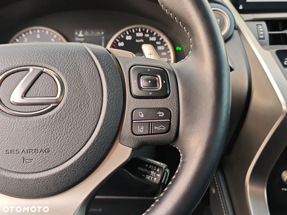 Lexus NX 300 F Impression AWD - 26