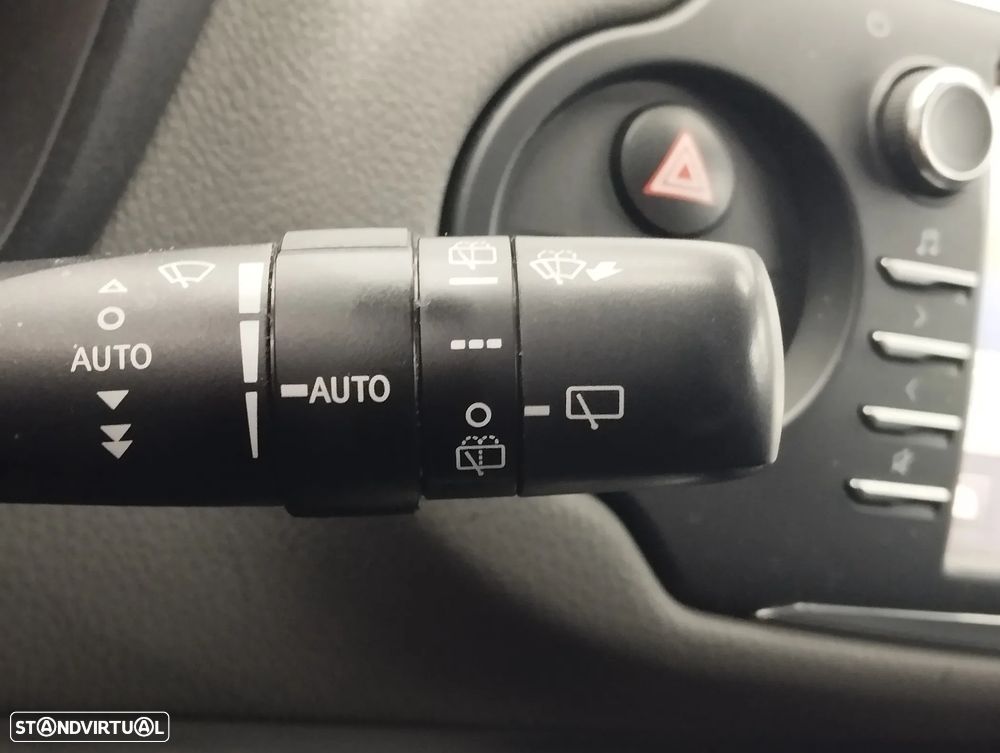 Toyota Yaris 1.0 VVT-i Comfort — fotografia 19