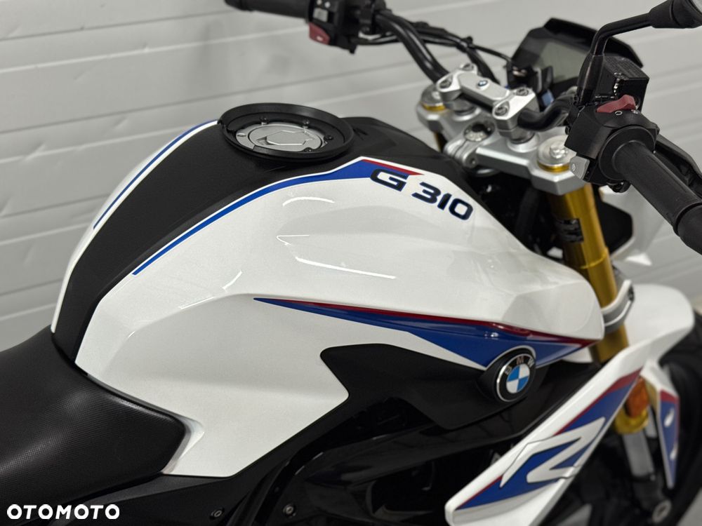 BMW G - 13