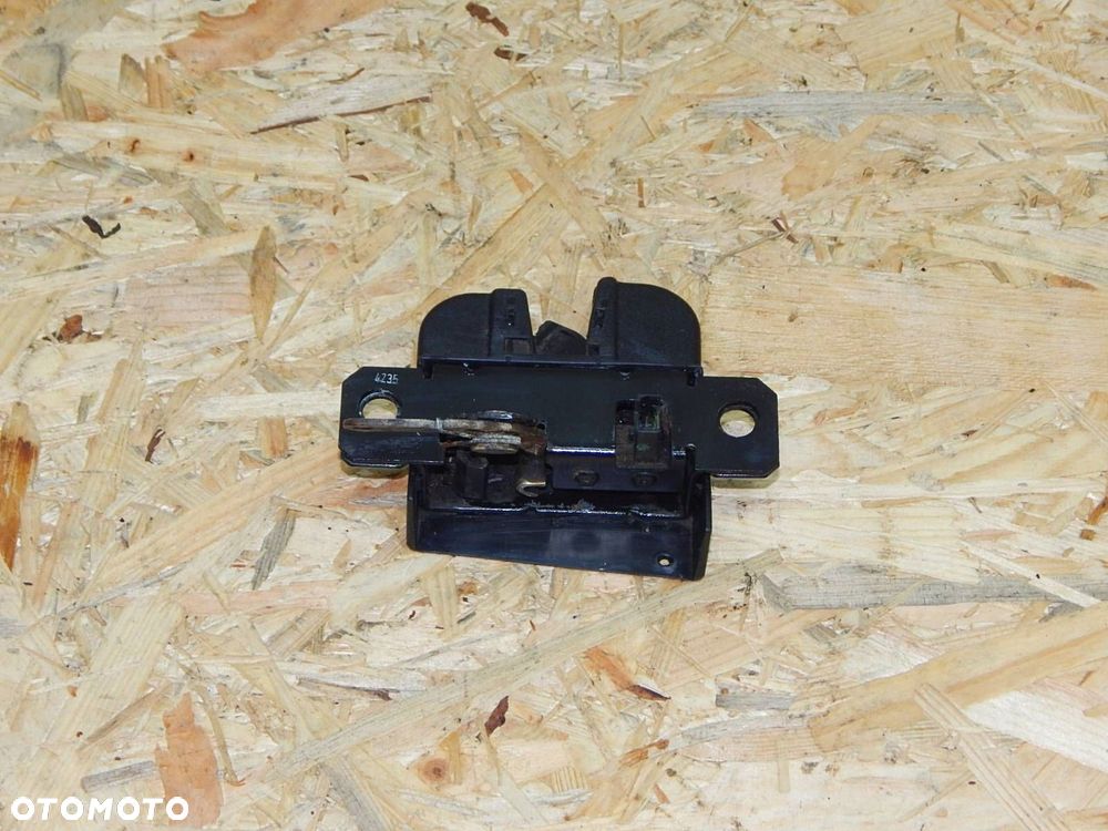 vw t5 zamek klapy bagażnika tył 7h0827506b - 3