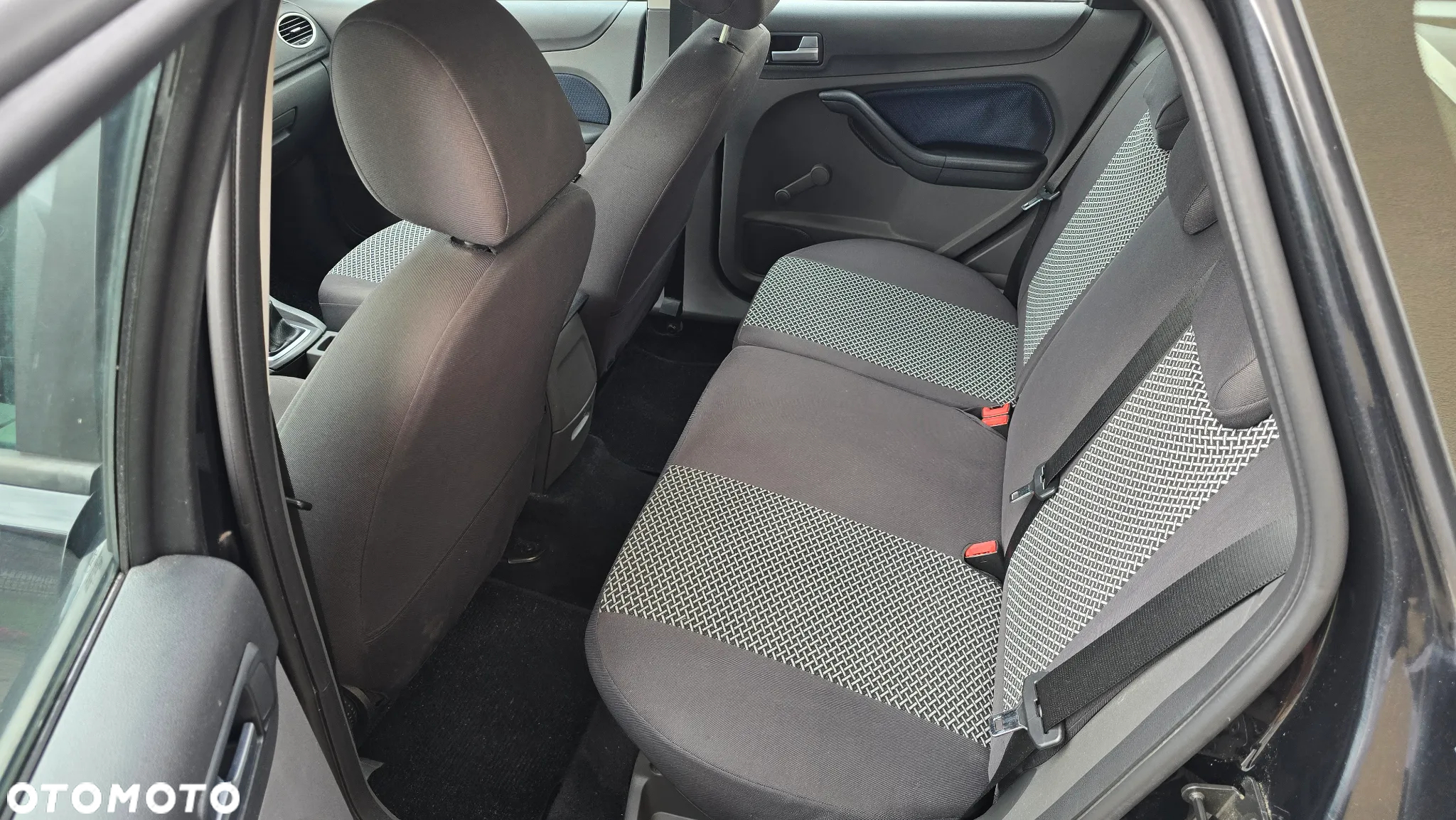 Ford Focus 1.6 Comfort - 10