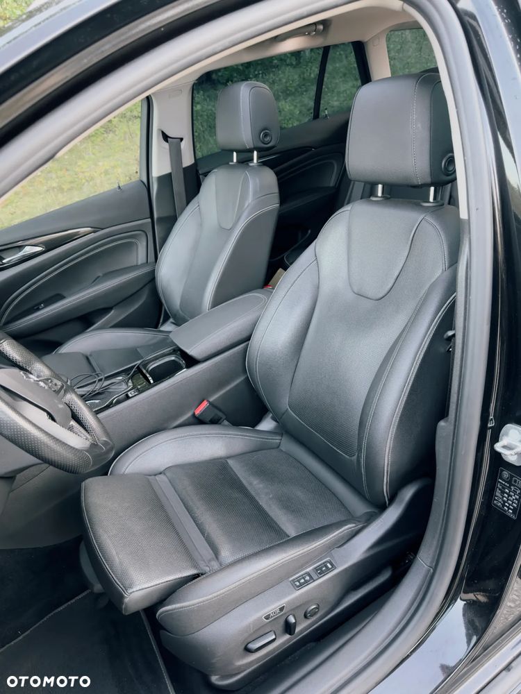 Opel Insignia 2.0 CDTI Executive - 22