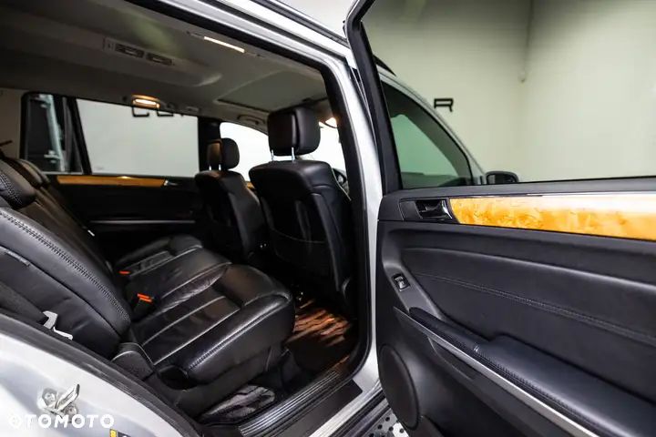 Mercedes-Benz GL 500 4Matic 7G-TRONIC - 27