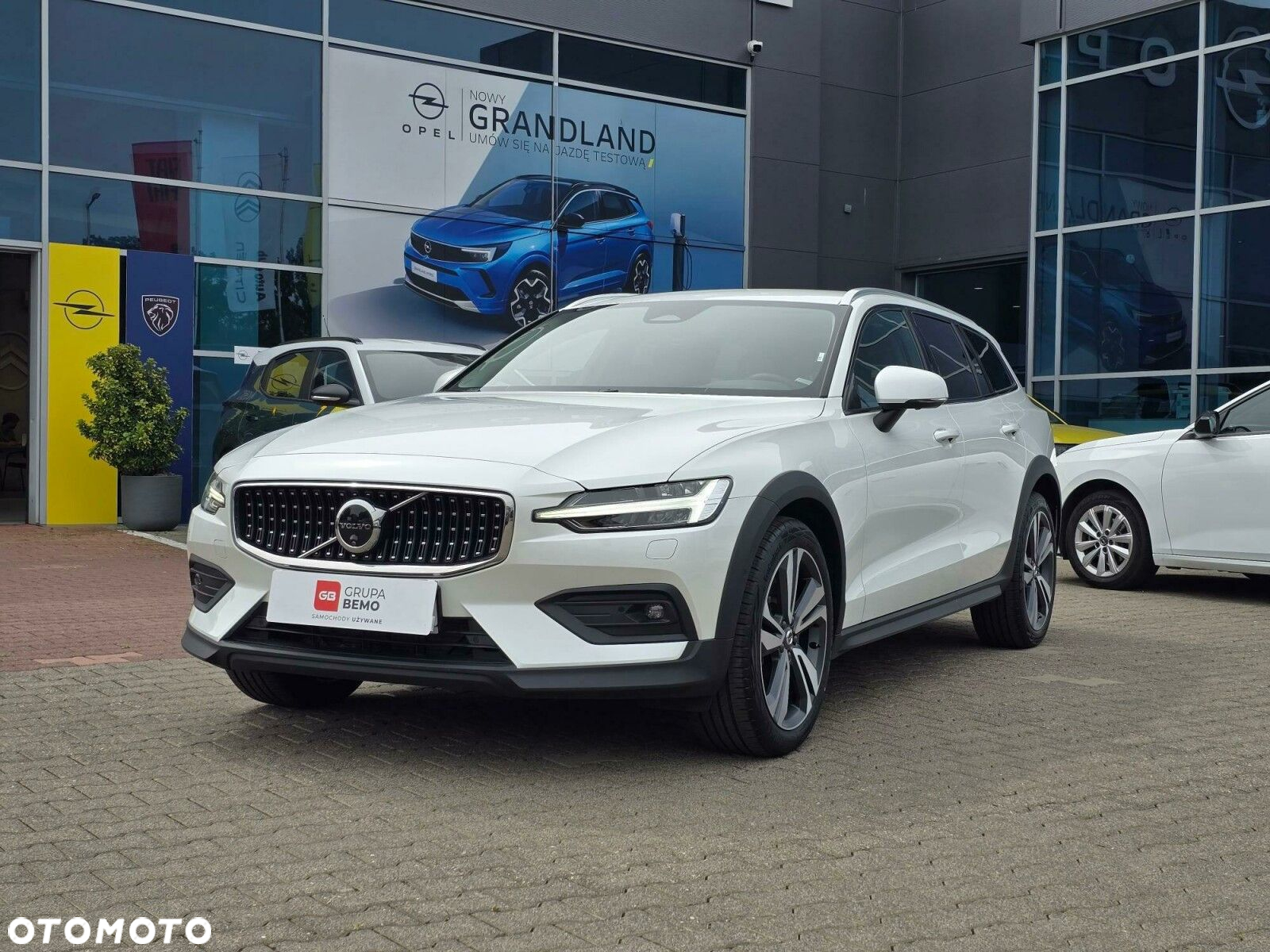Volvo V60 Cross Country Plus B5 B AWD - 2
