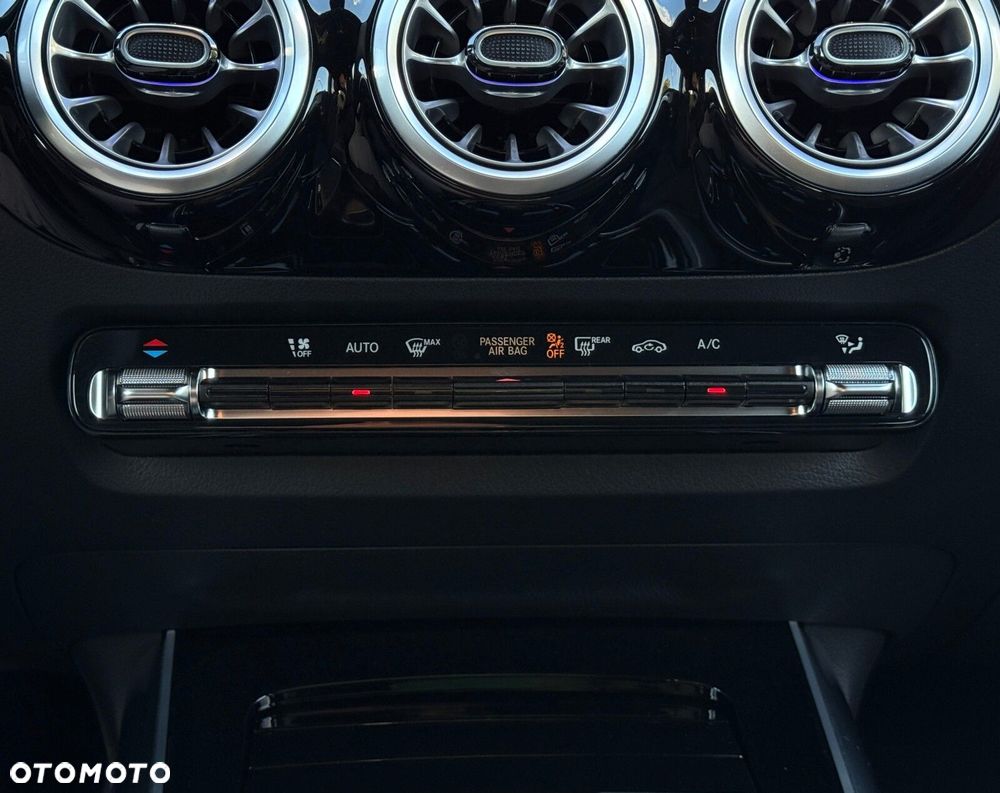 Mercedes-Benz GLA 200 mHEV AMG Line 7G-DCT - 21