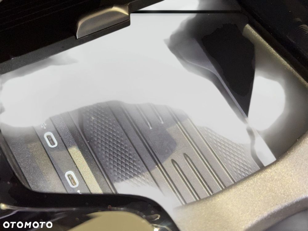 Skoda Superb 2.0 TDI SCR L&K DSG - 32