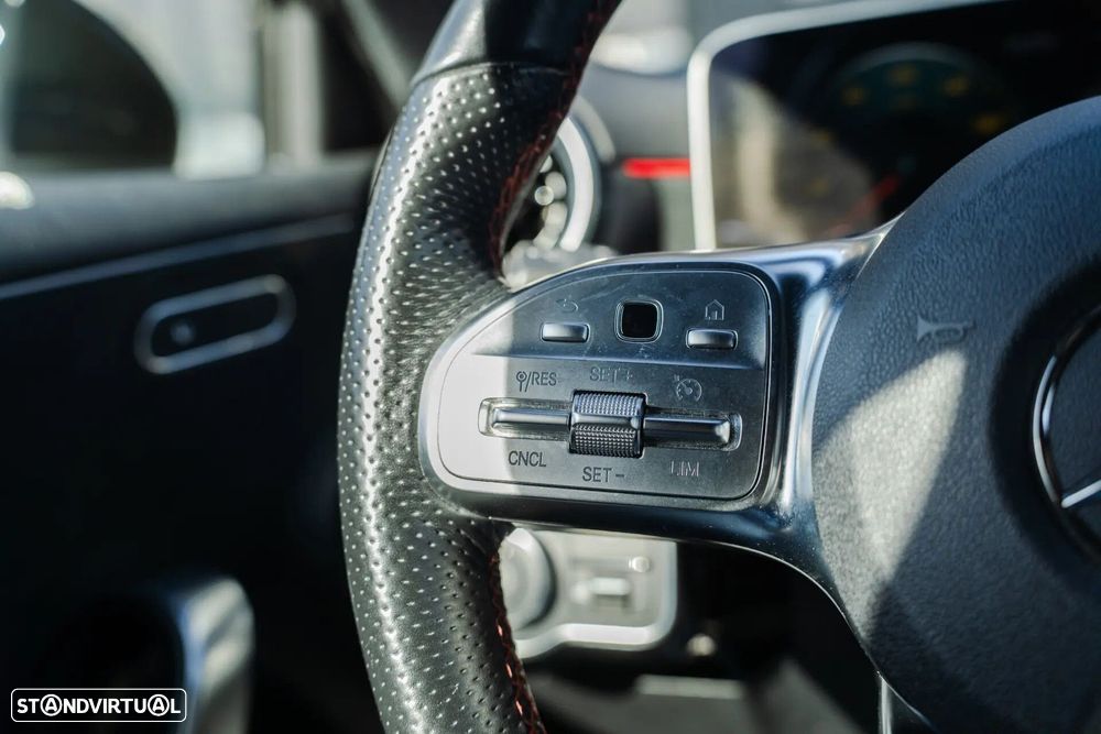 Mercedes-Benz A 180 d 7G-DCT AMG Line - 18