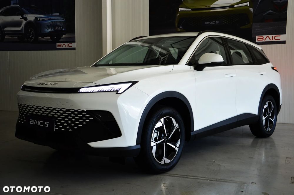 BAIC 5 1.5T Comfort DCT - 2