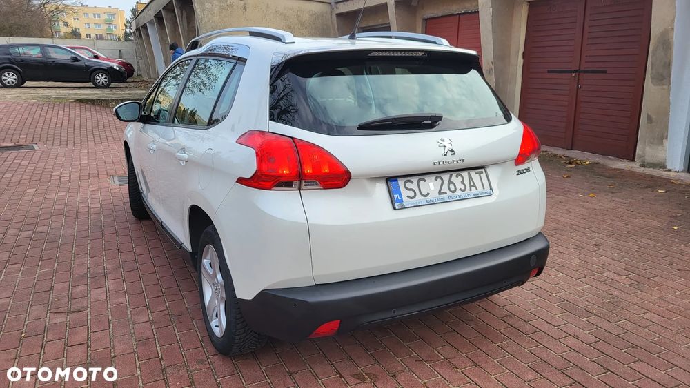 Peugeot 2008 1.2 VTi/Pure Tech Active - 4