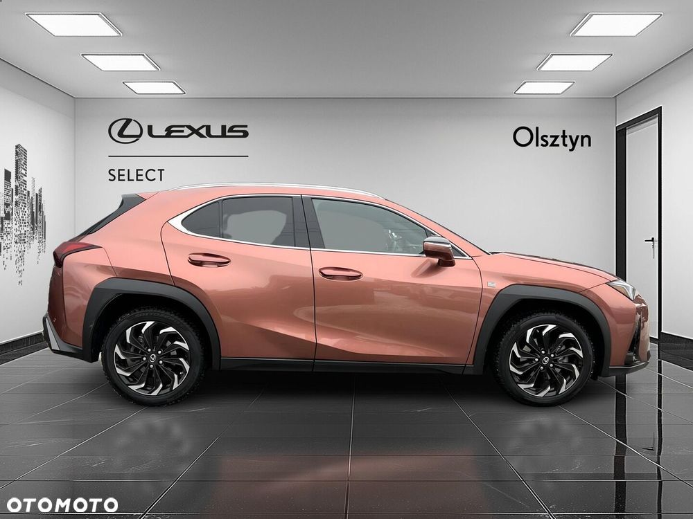 Lexus UX - 7
