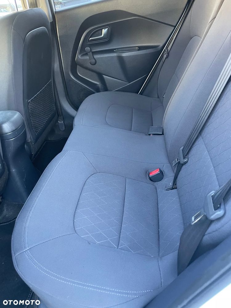 Kia Rio 1.2 Edition 7 - 14