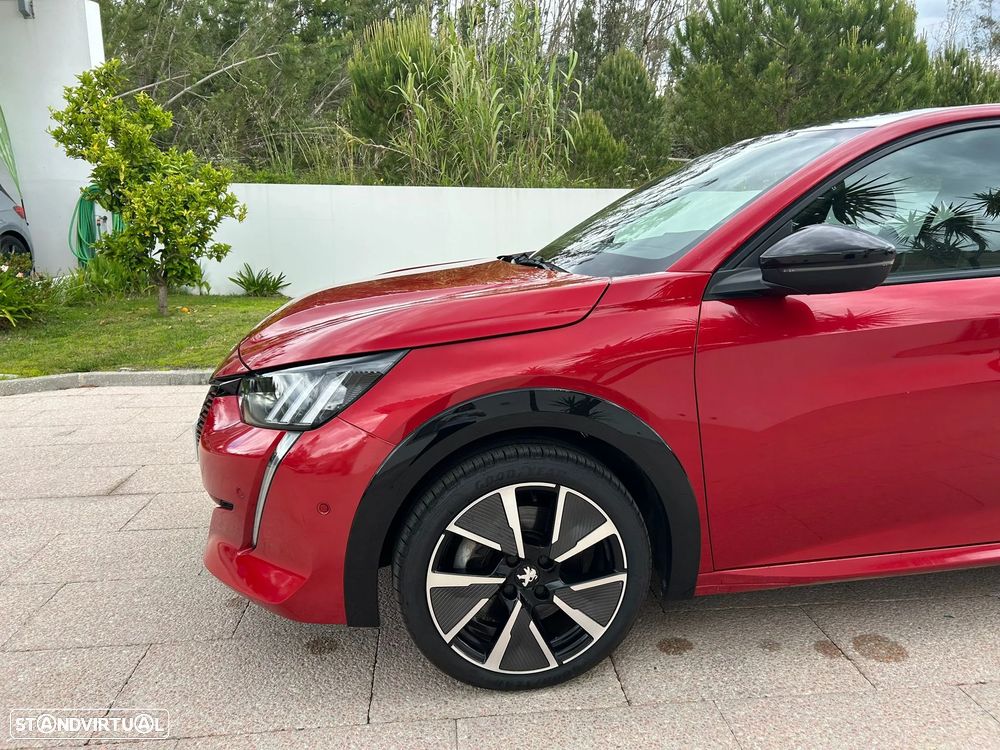 Peugeot e-208 GT - 5