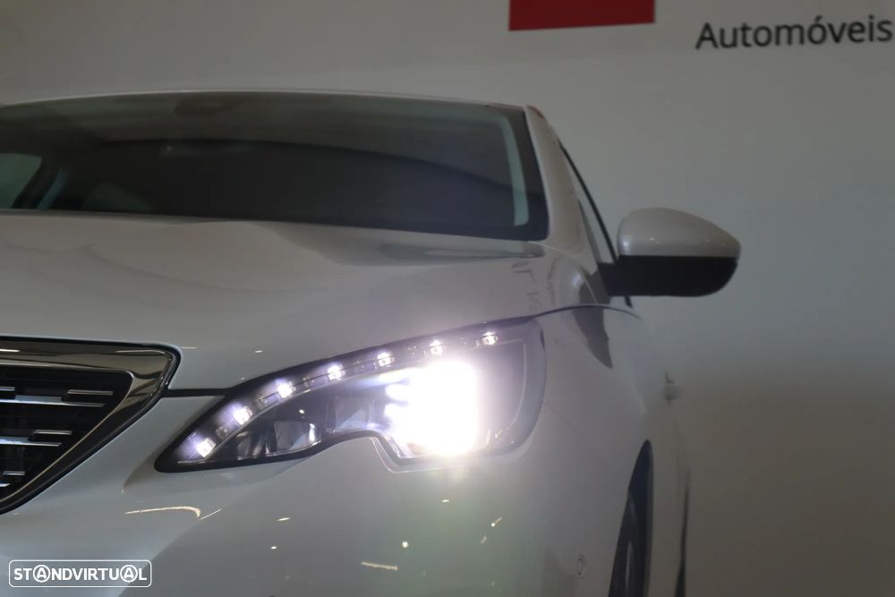 Peugeot 308 1.2 PureTech Allure Full LED EAT8 - 5
