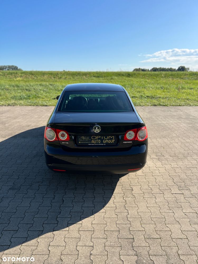 Volkswagen Jetta Diesel Comfortline - 5