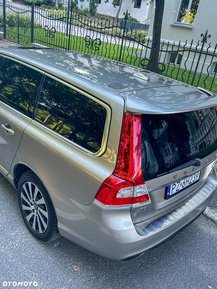 Volvo V70 D5 AWD Summum - 18