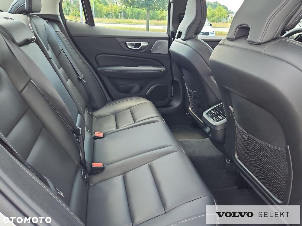 Volvo S60 B5 B AWD Ultimate Dark - 13