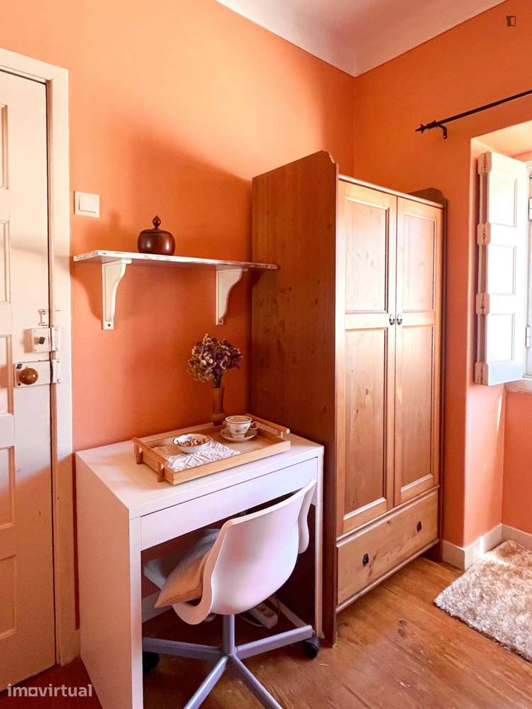 Quarto - localizado em Ajuda Lisbon - Grande imagem: 4/11