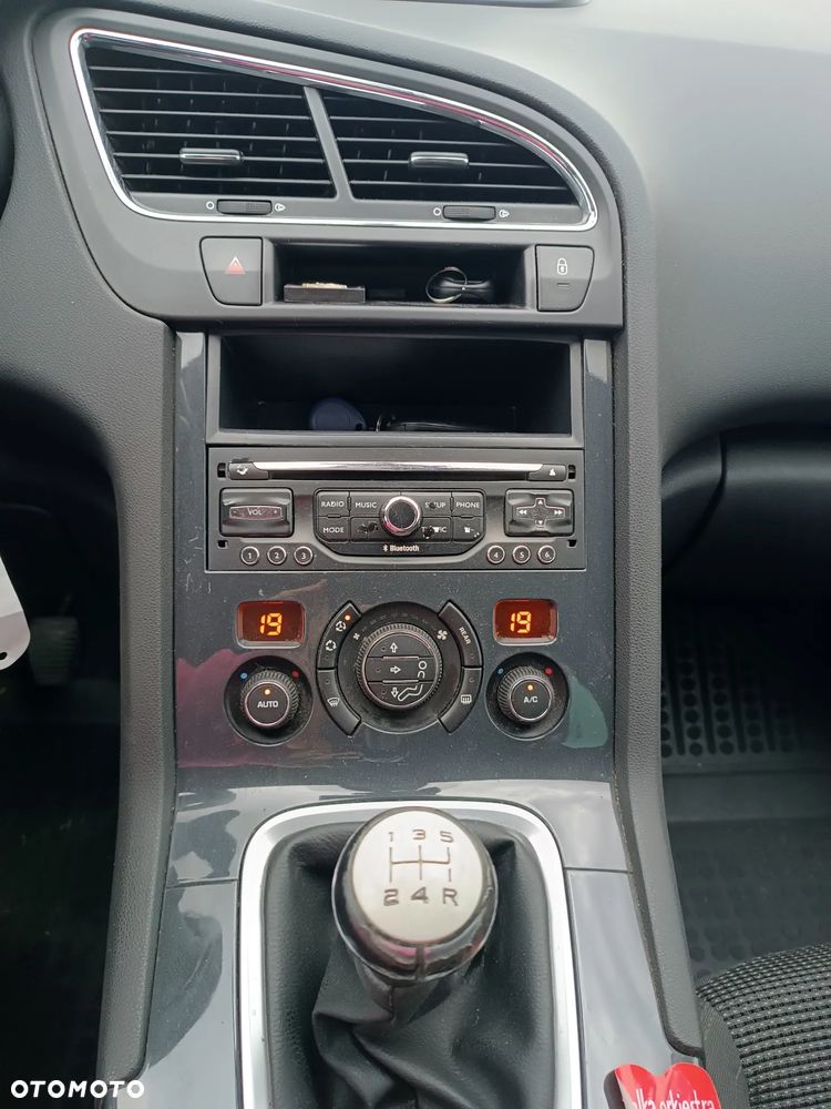 Peugeot 5008 120 VTi Premium - 7
