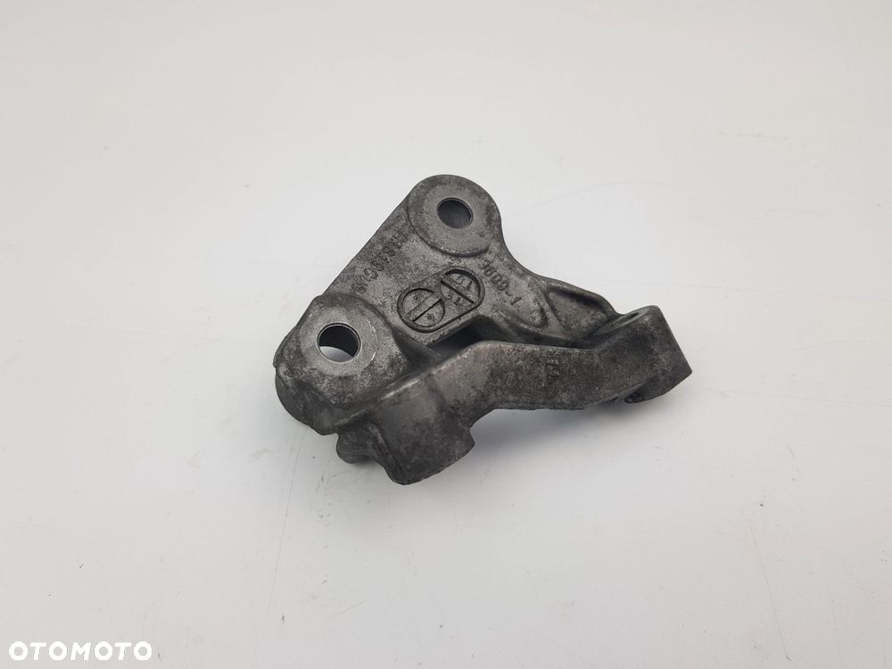 Łapa Wspornik Mocowanie chłodnicy oleju BMW X5 G05 G20 G30 B47 2.0d - 4