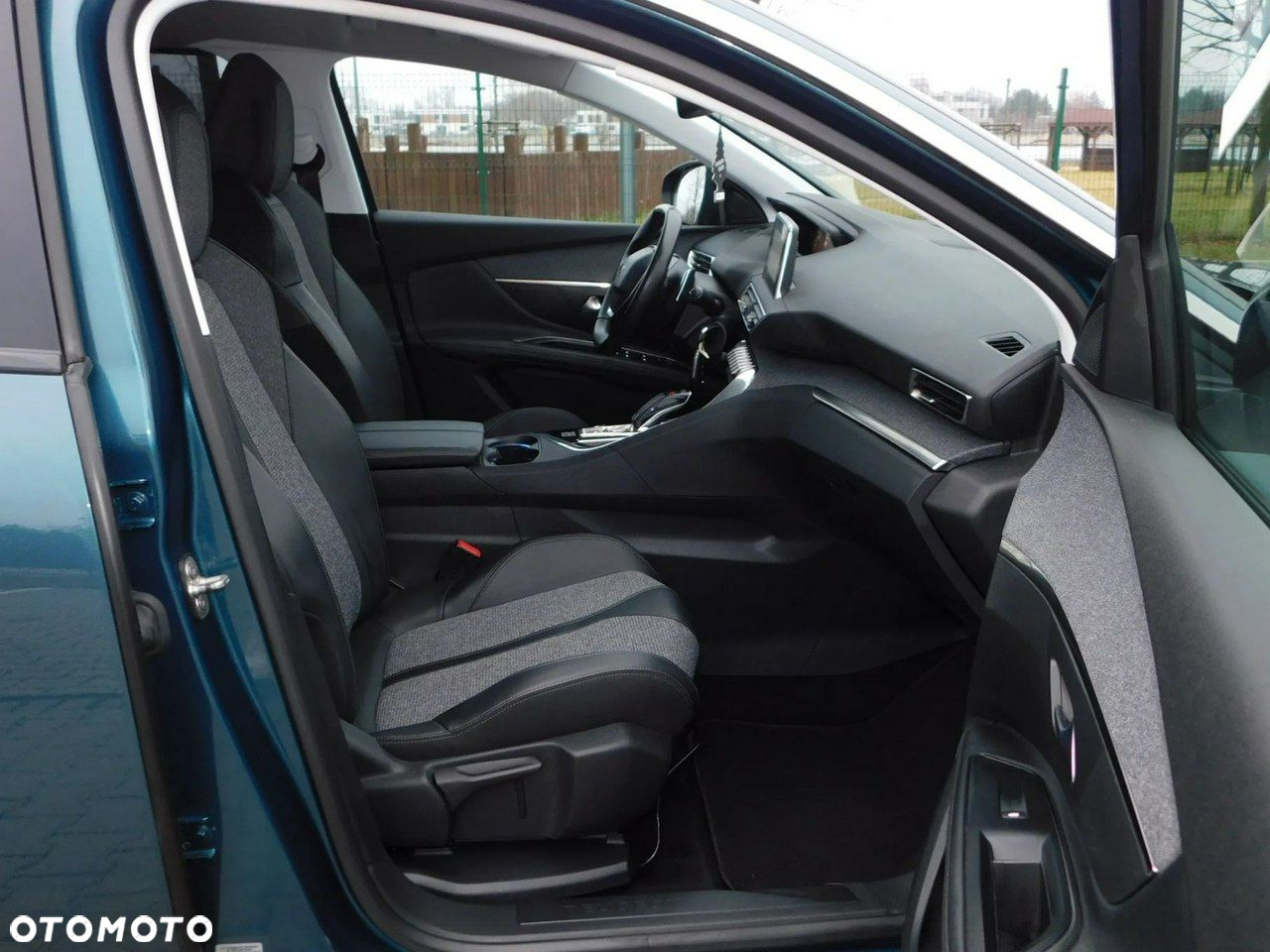 Peugeot 5008 1.2 PureTech Allure S&S EAT8 - 9