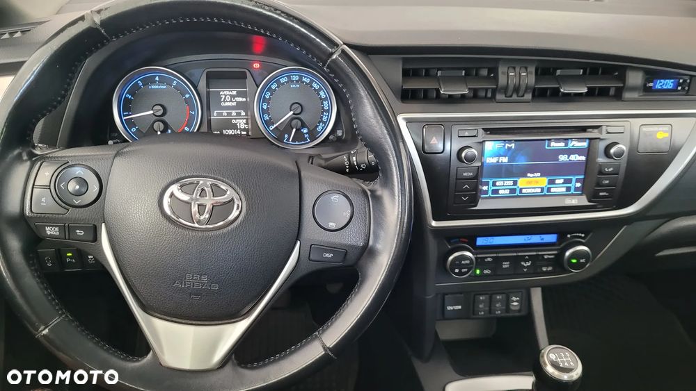 Toyota Auris 1.6 Premium - 9