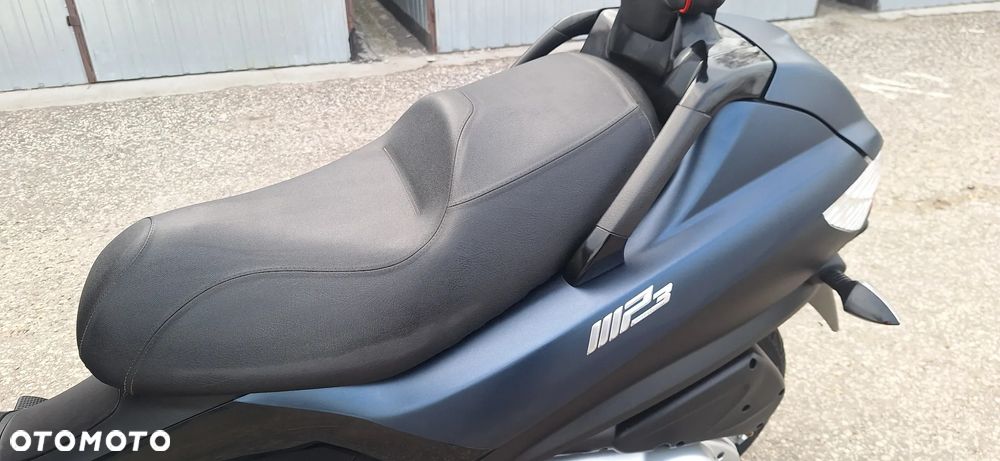 Piaggio MP-3 - 7