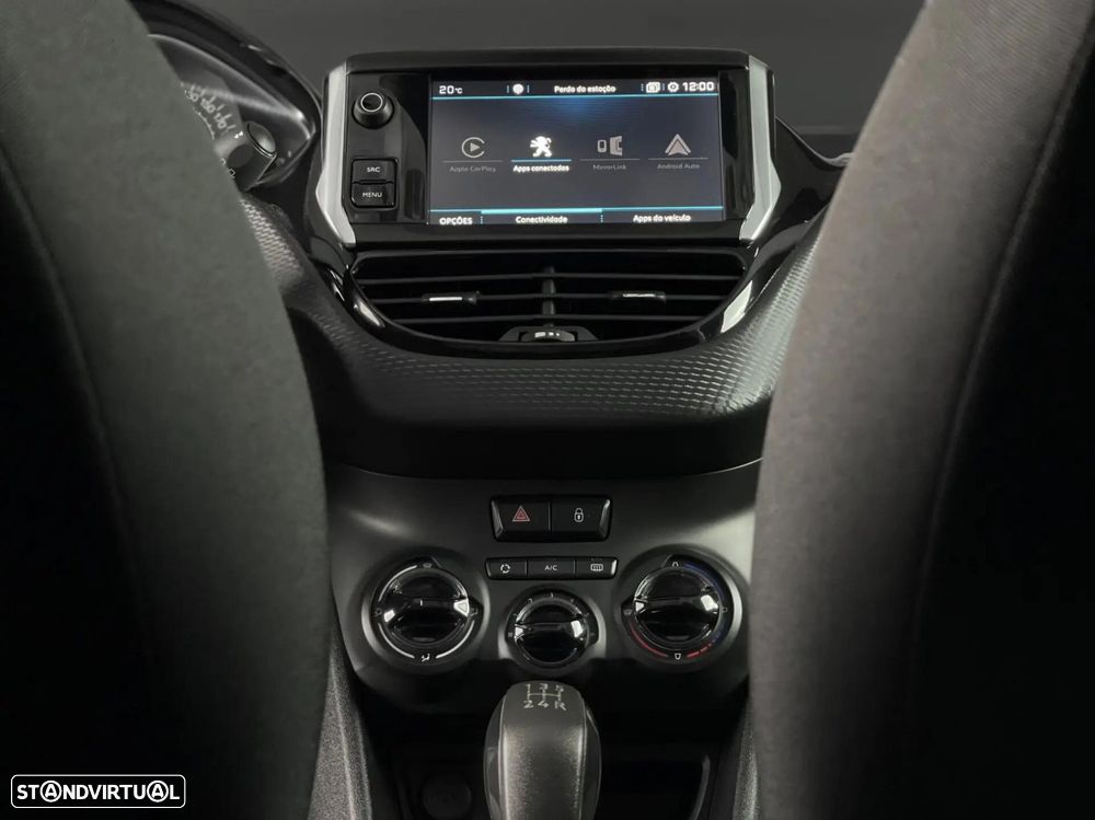 Peugeot 208 - 10