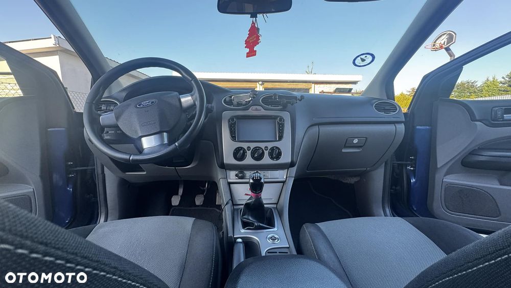 Ford Focus 1.8 Titanium - 6