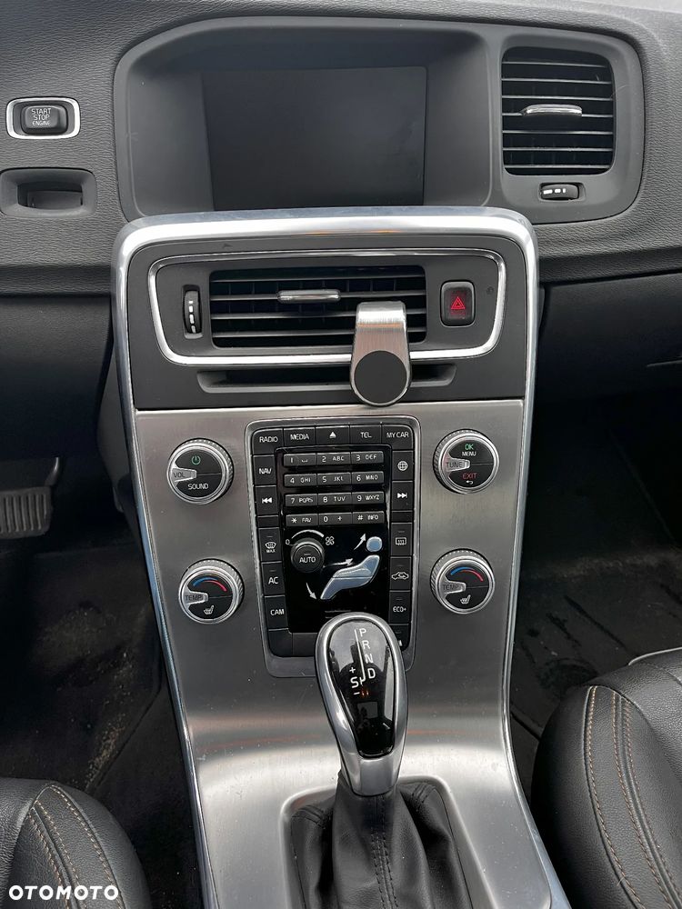 Volvo S60 Cross Country D4 Geartronic Summum - 23