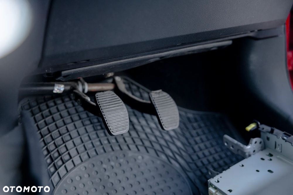 Toyota Yaris 1.33 Luna - 23