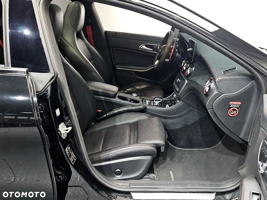 Mercedes-Benz CLA - 10