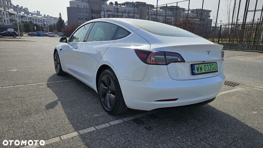 Tesla Model 3 Standard Reichweite Plus Hinterradantrieb - 21