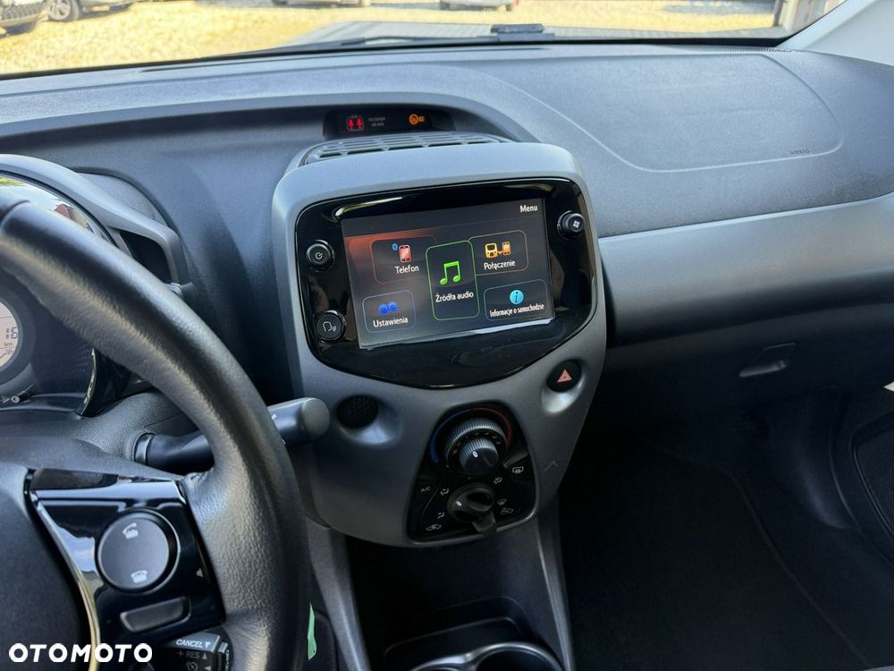 Toyota Aygo x-play - 17